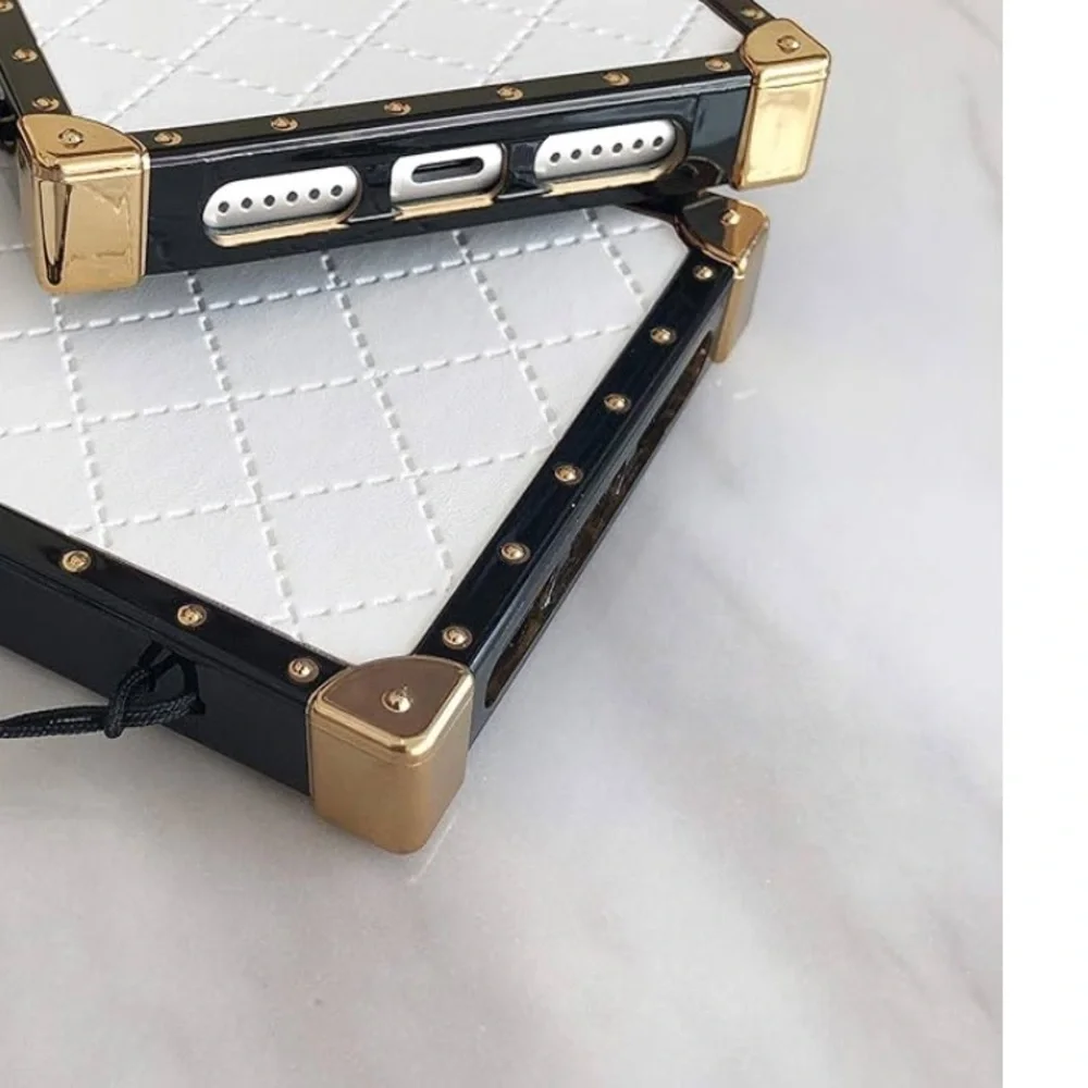 iPhone 12 trunk case with clutch loop